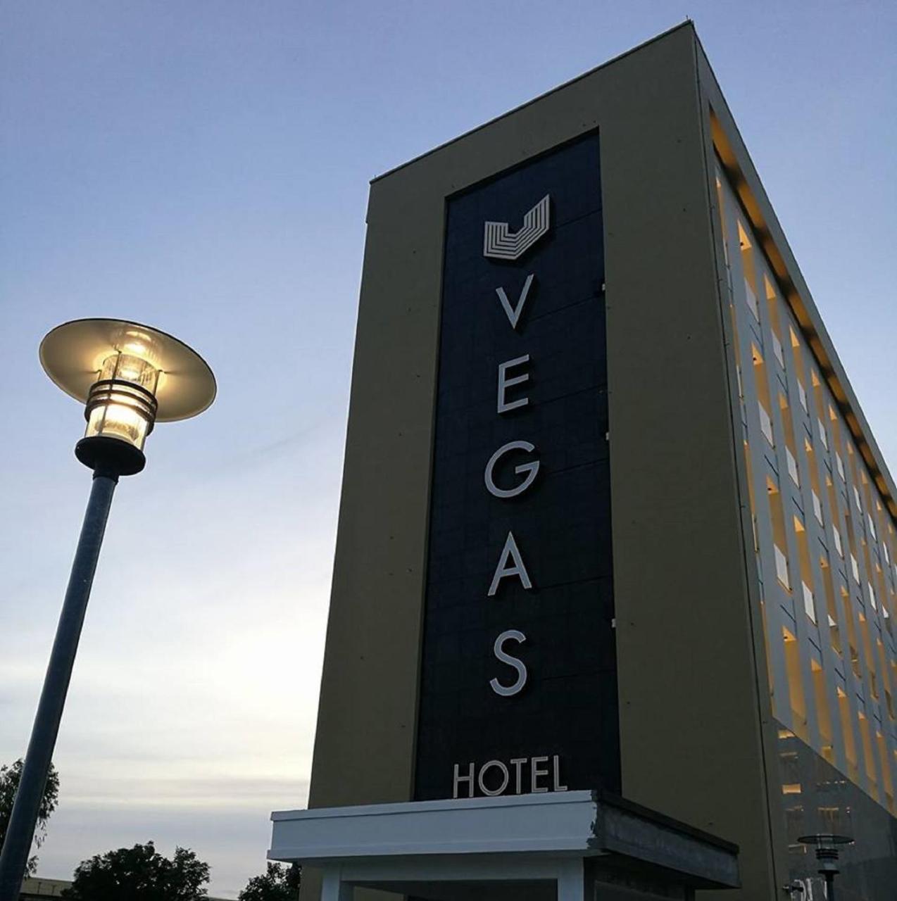 Vegas Hotel - Nay Pyi Taw Naypyidaw Exterior foto